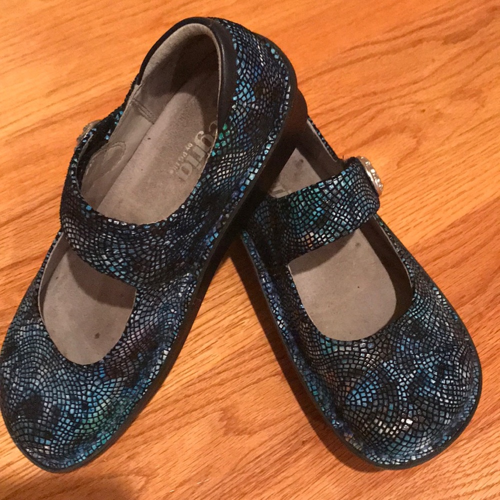 Algeria Nursing Shoe (Mary Jane Style)